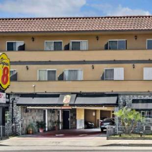 Фотографии гостиницы 
            Super 8 by Wyndham Inglewood/LAX/LA Airport