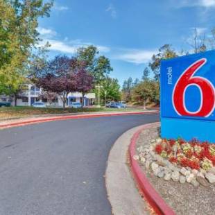 Фотографии гостиницы 
            Motel 6-Santa Rosa, CA - North