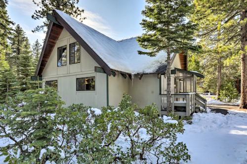 Фотография гостевого дома Dreamy Tahoe Home Near Skylandia and Kings Beach!
