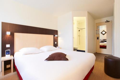 Фотография гостиницы Brit Hotel Rouen Nord Mont Saint Aignan