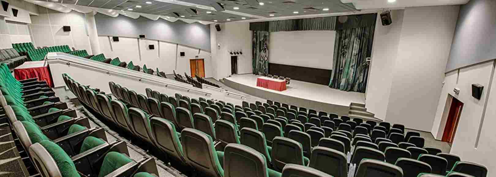 Фотография конференц-зала ДВЦ Кино-конференц-зал