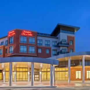 Фотографии гостиницы 
            Hampton Inn & Suites Mt. Prospect