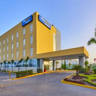 Фотографии гостиницы 
            City Express Reynosa