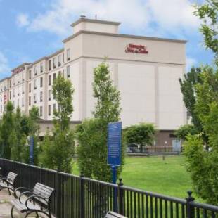 Фотографии гостиницы 
            Hampton Inn & Suites Newark-Harrison-Riverwalk