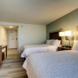 Фотография гостиницы Hampton Inn & Suites Milwaukee West