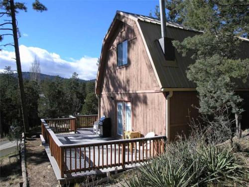 Фотографии гостевого дома 
            Mama Bear's Den, 2 Bedrooms, Sleeps 6, Wood Stove, Gas Grill, WiFi