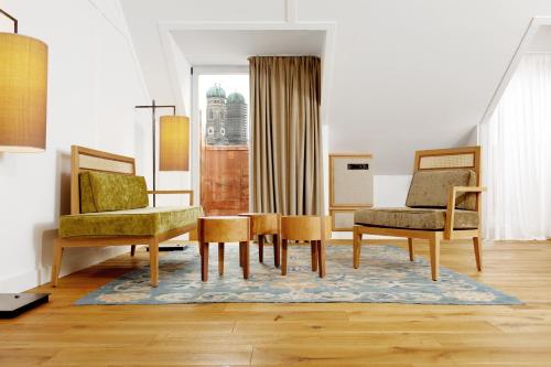 Фотография гостиницы Louis Hotel