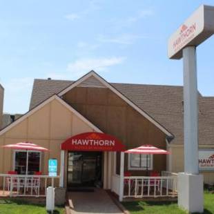 Фотографии гостиницы 
            Hawthorn Suites Wichita East