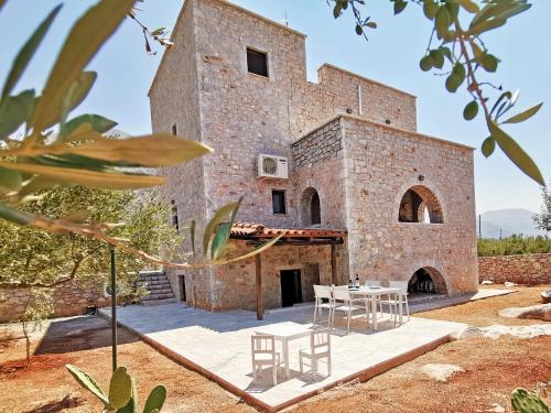 Фотография гостевого дома Anaroussa Diros Apartment