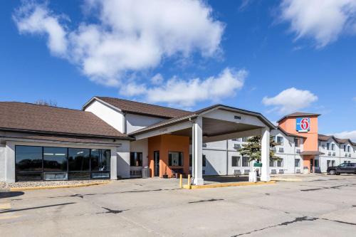 Фотография гостиницы Motel 6-Waterloo, IA