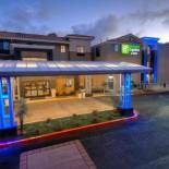 Фотография гостиницы Holiday Inn Express Hotel & Suites Carlsbad Beach, an IHG Hotel