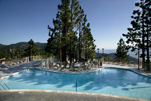 Фотография гостиницы Holiday Inn Club Vacations - Tahoe Ridge Resort, an IHG Hotel