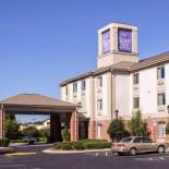 Фотография гостиницы Sleep Inn & Suites Smithfield near I-95