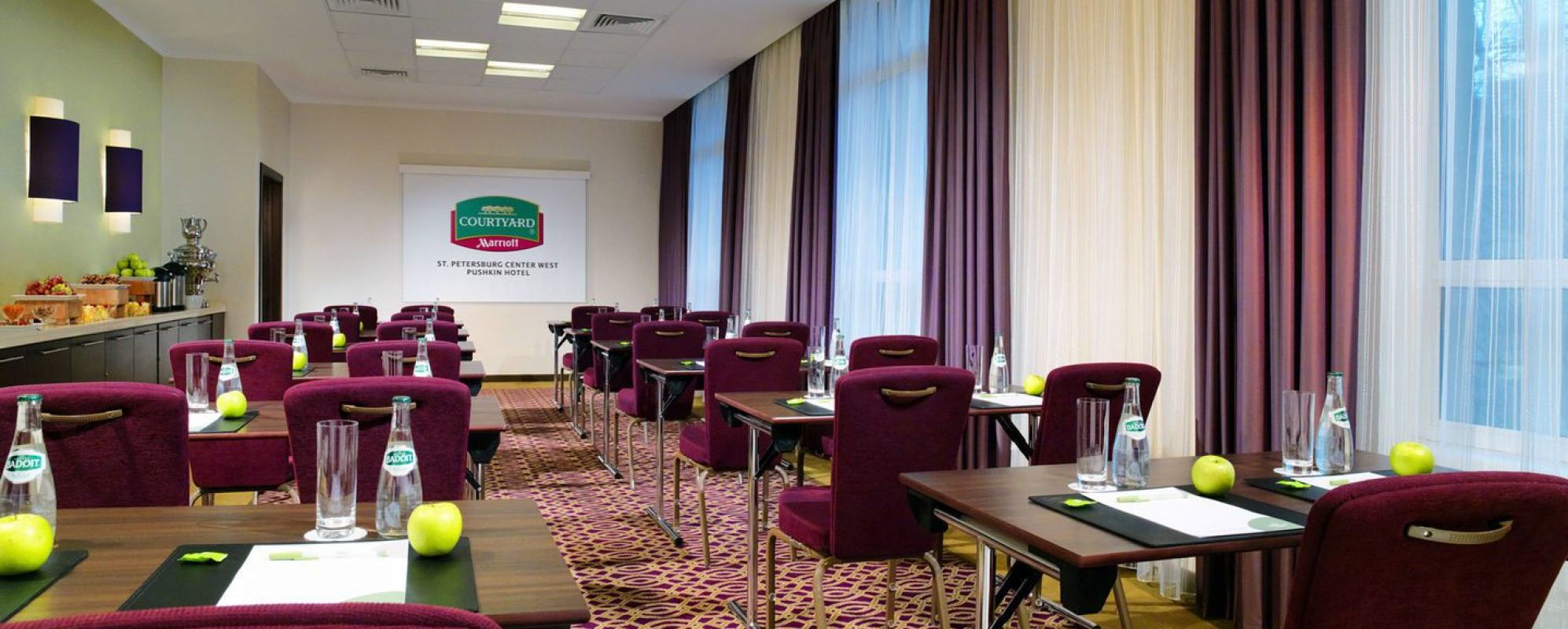 Courtyard marriott center. Гостиница Марриотт Санкт-Петербург. Марриотт Пушкин Санкт-Петербург. Кортъярд Марриотт Санкт-Петербург центр. Отель Марриотт Пушкин Санкт-Петербург.