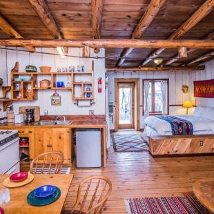 Фотография базы отдыха Taos Goji Farm & Eco-Lodge Retreat