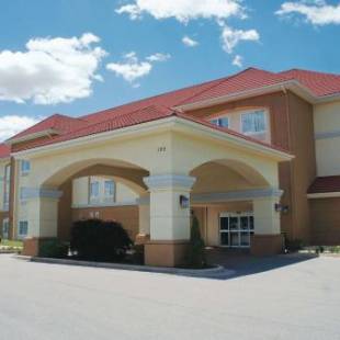 Фотографии гостиницы 
            La Quinta by Wyndham Huntsville Airport Madison