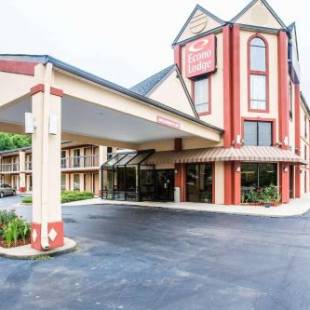 Фотографии гостиницы 
            Econo Lodge South Garner