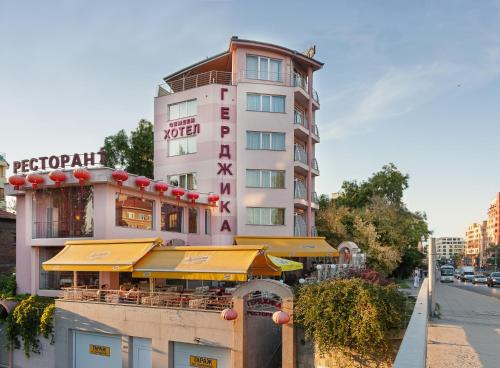 Фотография гостиницы Family Hotel Gerdjika