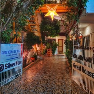 Фотография гостевого дома Silver Moon Guest House