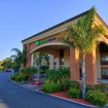 Фотография гостиницы Holiday Inn Express Temecula, an IHG Hotel