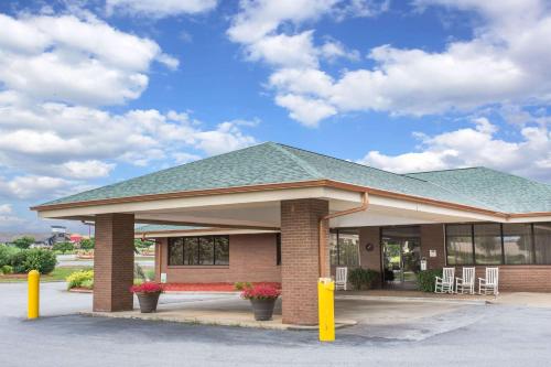 Фотография мотеля Days Inn by Wyndham Wilkesboro