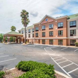 Фотографии гостиницы 
            Comfort Suites Tallahassee Downtown