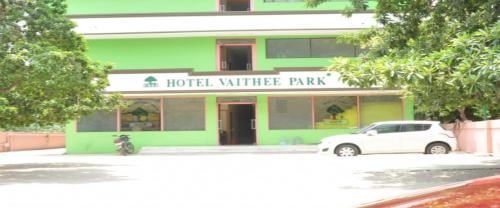 Фотографии гостиницы 
            HOTEL VAITHEE PARK