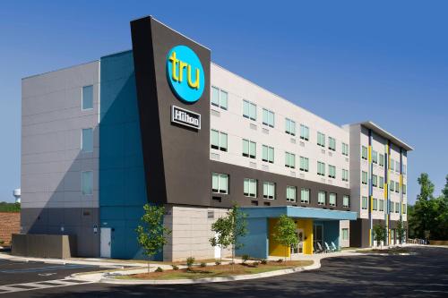 Фотографии гостиницы 
            Tru By Hilton Tallahassee Central