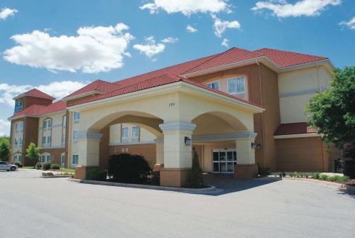 Фотография гостиницы La Quinta by Wyndham Huntsville Airport Madison