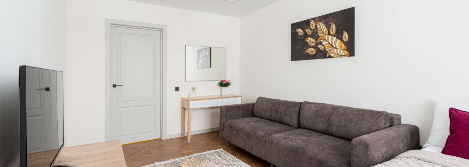 Фотография квартиры Стильная новая 1-к квартира недалеко от залива от RentAp