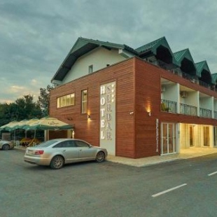 Фотография гостиницы Hotel Serdar