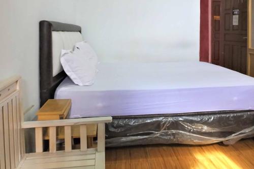 Фотография гостиницы RedDoorz near Ahmad Yani Monument Park Kudus