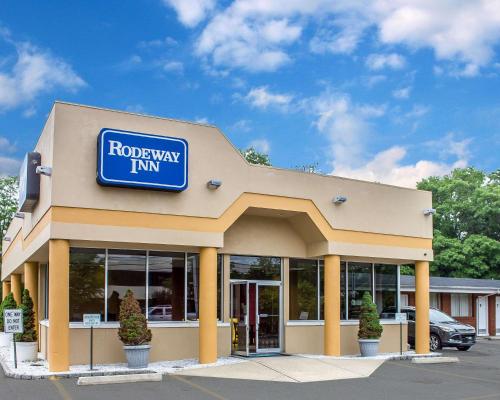 Фотография мотеля Rodeway Inn Macarthur Airport