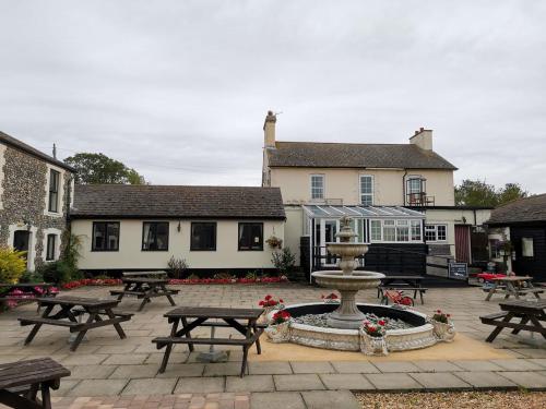 Фотография гостиницы Coach house hotel