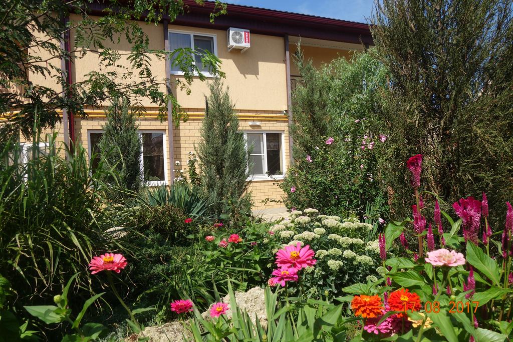 Фотография гостевого дома Райский уголок