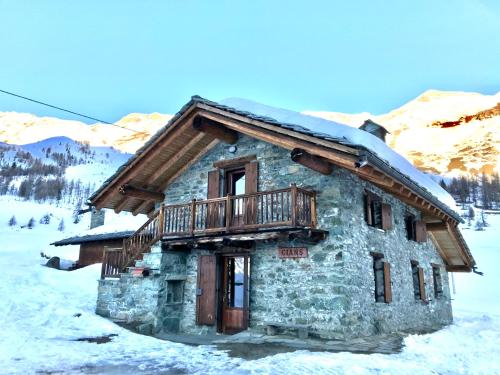 Фотография гостевого дома Mountain Adventures Cabin - Solo Affitti Brevi