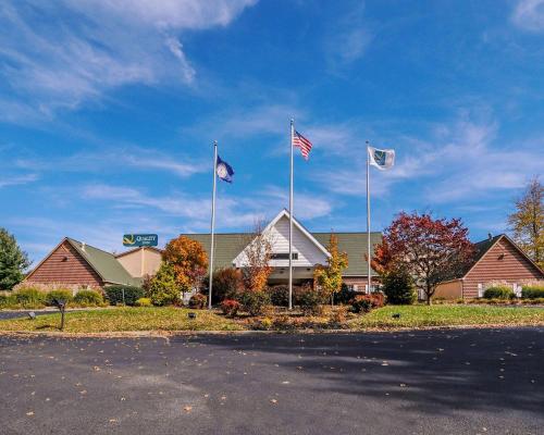 Фотография гостиницы Quality Inn Dublin I-81