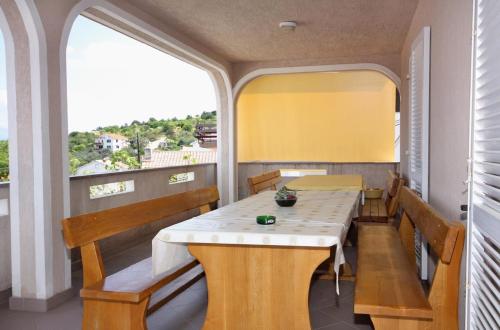 Фотография гостевого дома Double Room Vrbnik 5299c