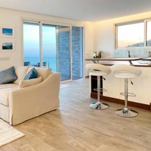 Фотографии гостевого дома 
            Holiday Apartment Ocean View