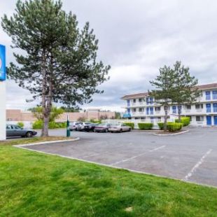 Фотография гостиницы Motel 6-Kirkland, WA - North Kirkland