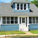 Фотография гостевого дома Trendy+Cozy Home 10 Min Ride to Downtown Hartford!