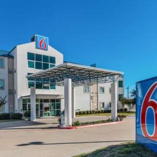 Фотографии гостиницы 
            Motel 6-Benbrook, TX - Fort Worth