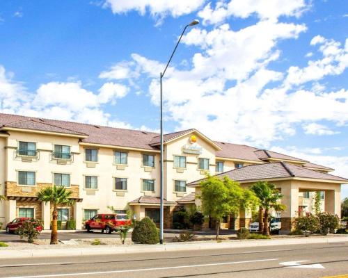 Фотография гостиницы Comfort Inn and Suites Yuma I-8