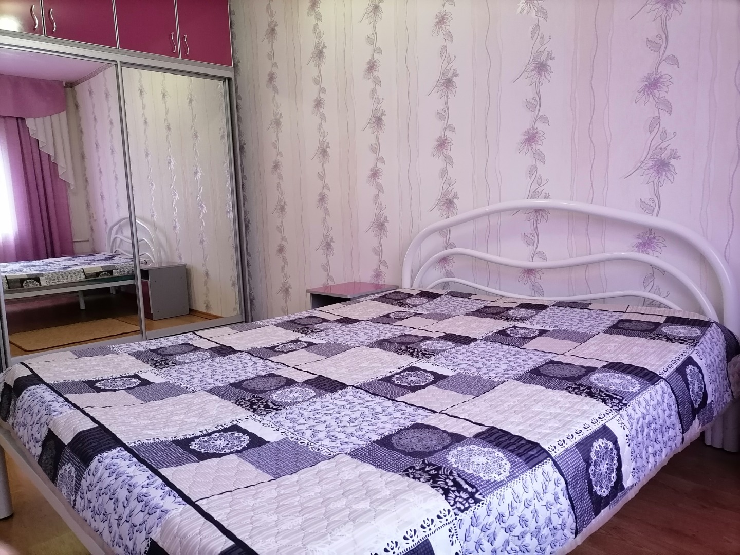 Фотография Жилья посуточно Большая квартира в центре