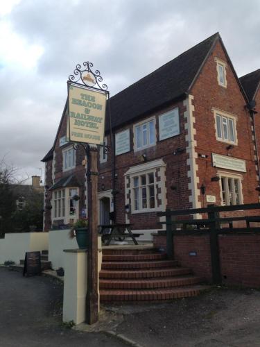 Фотография гостиницы The Beacon & Railway Hotel