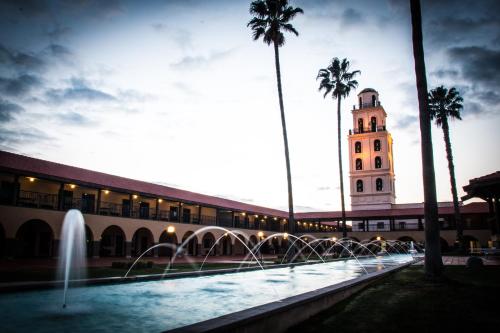 Фотография гостиницы Hotel Mission De Oro