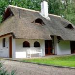 Фотография гостевого дома Exclusive thatched roof house in the Samtgemeinde Uelsen with conservatory