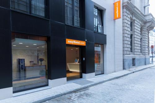 Фотография гостиницы easyHotel Brussels City Centre