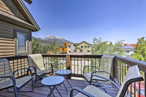 Фотография гостевого дома Downtown Frisco Home with Mtn View, 11Mi to Ski Breck
