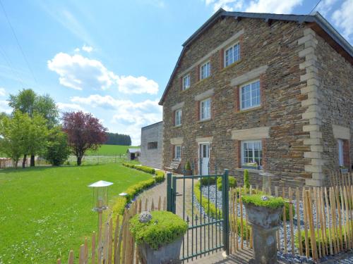 Фотография гостевого дома Luxury Holiday Home with Sauna on a Working Farm in Bastogne